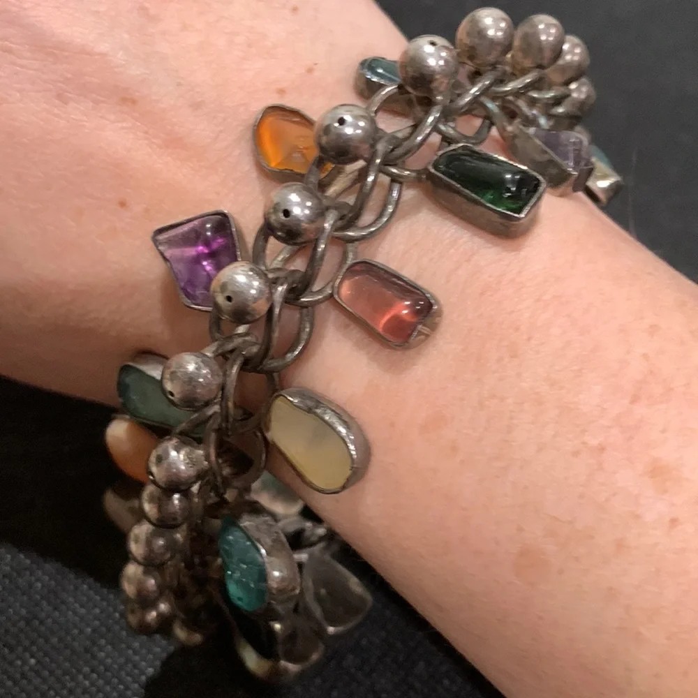 Unique vintage sterling silver and gem bracelet - Picture 9 of 16